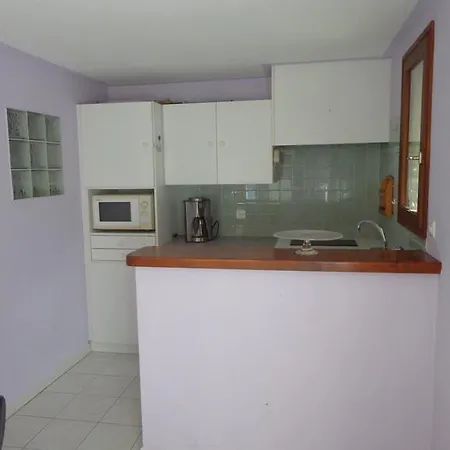 Petra Luna Sainte-Maxime