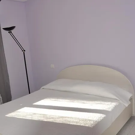 Petra Luna Sainte-Maxime