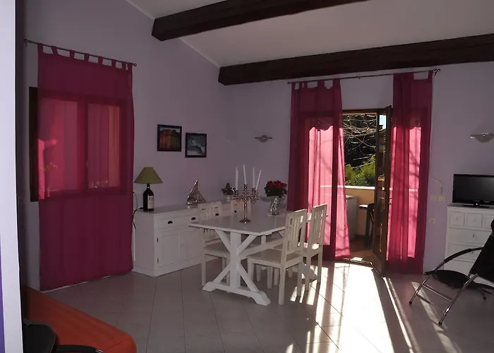 Petra Luna 생트막시메